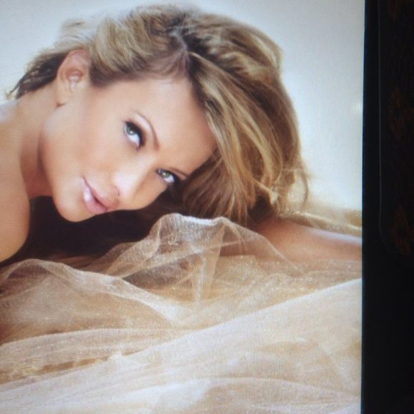 Meet your Posher, Tracey - Picture 1 of 1